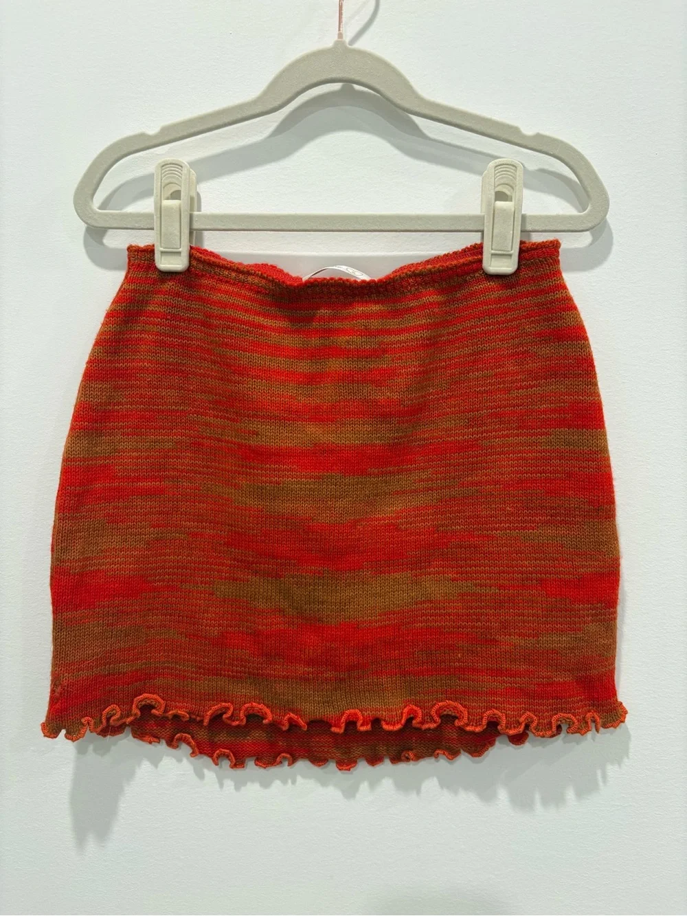 Red & Brown Knit Ruffle Hem Mini Skirt